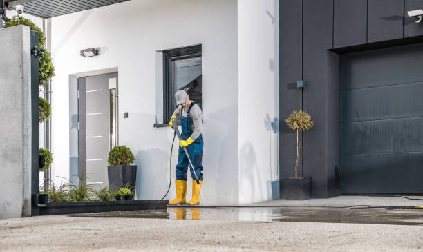 Best Driveway Pressure Washing  in Bannockburn, IL